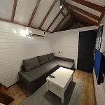 Kemping Tiny Mini House