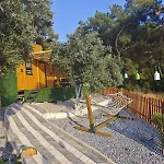 Kemping Tiny Mini House